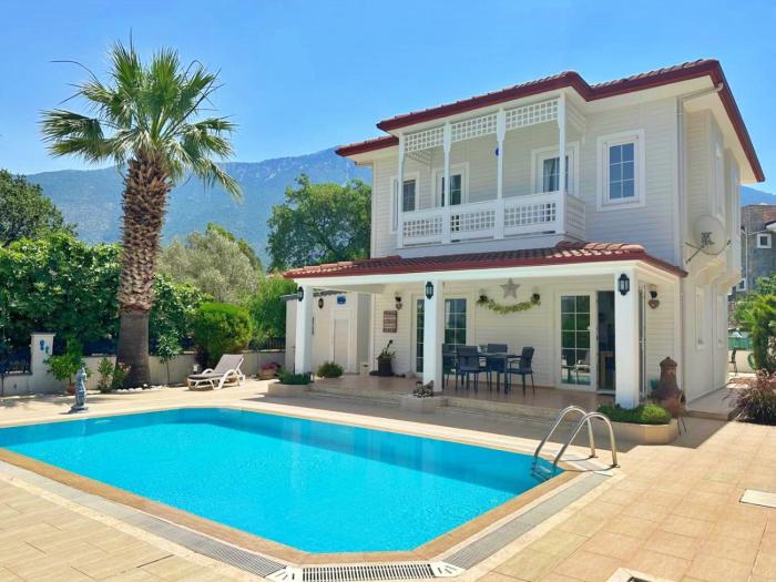 LONDON VILLA - 3 Bedroom Villa in Ovacik