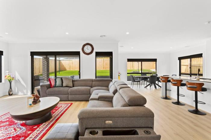 Norling Vista - Spacious Modern Retreat for Families