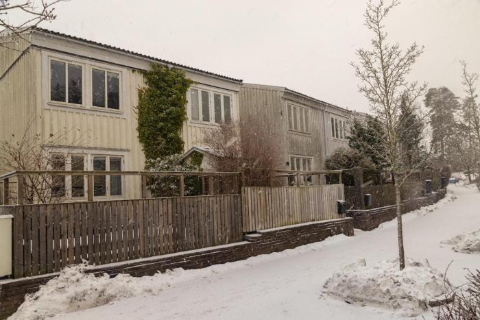 Spacious townhouse close to amenities and city