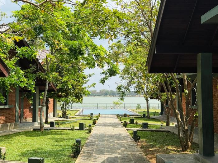 Ranmin Lake Weerawila