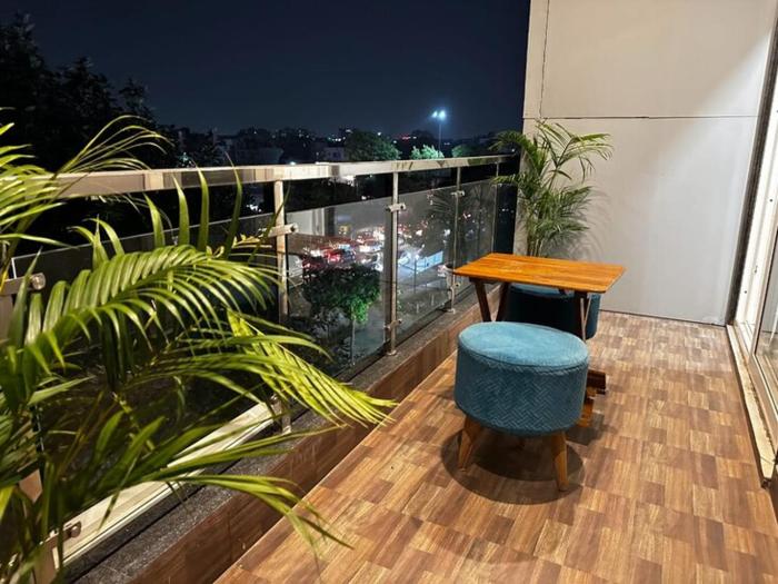 The Paras Studio Serviced Apartments