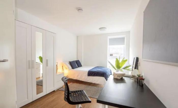Budget En-suites Optional Kitchen Liverpool