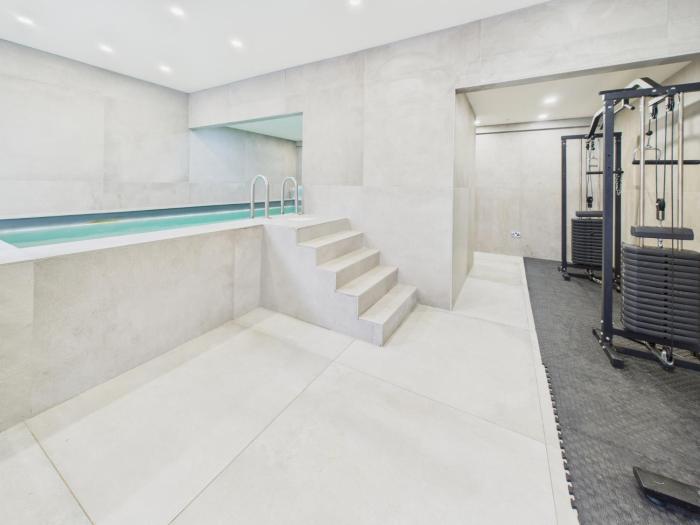 Green Hat Stays - Chepstow - Harvax House