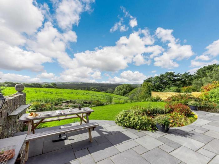 5 Bed in Holsworthy oc-89900