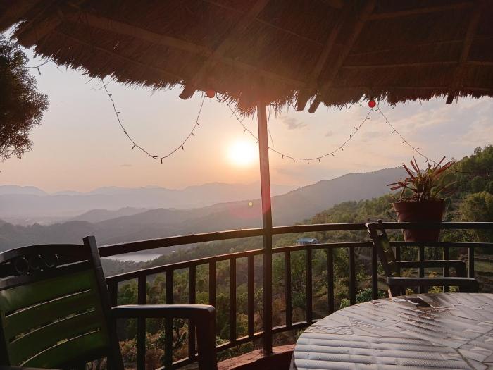 Double lake view homestay