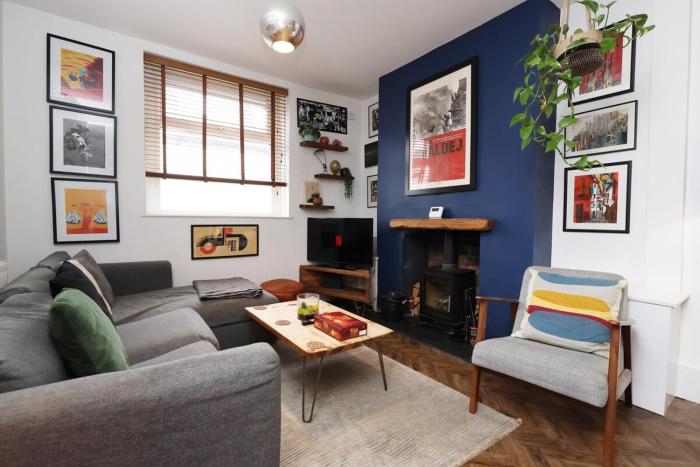 Walk to City and Bay Stylish 2BR House