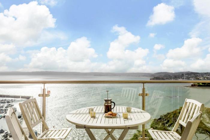 3 Bed in Torquay oc-a28109