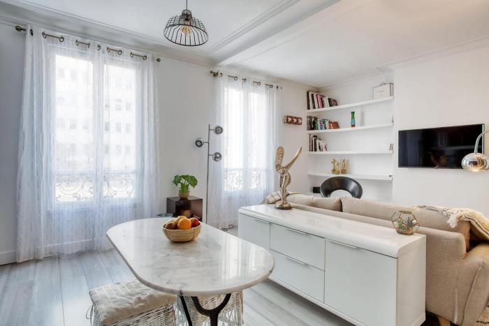 Bright apartment in the heart of Neuilly