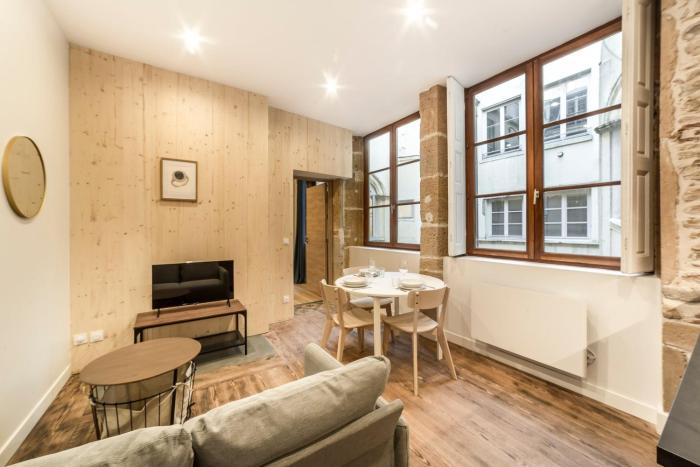 All in Lyon | La suite Emeraude au cœur de Lyon