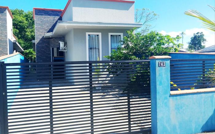 Casa confortável com 2 quartos, ar condicionado, à 600m do mar