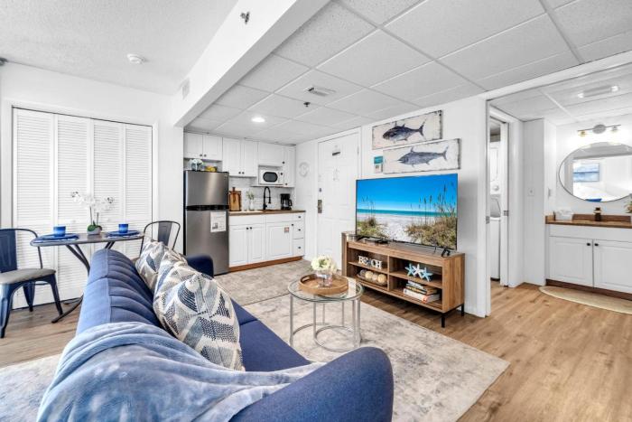 Long Beach Resort 1-1300E