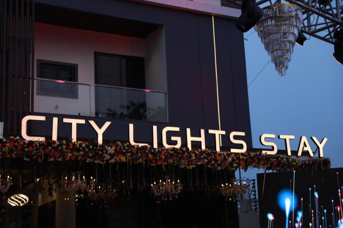 City Lights Stay