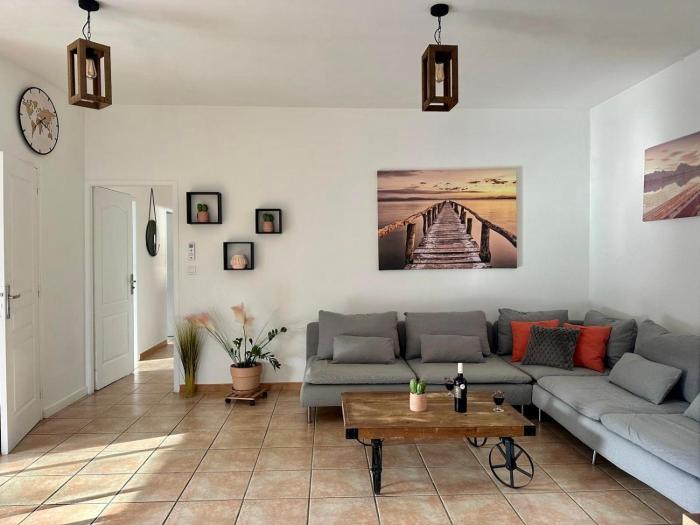 Le Familia,T5 avec terrasse,parking privé et Clim, idéal famille et professionnels