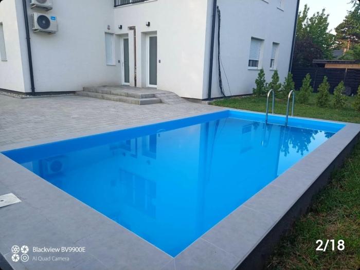 Garden Pool Apartman