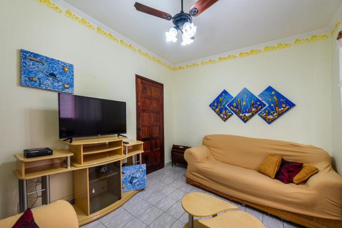 Apartamento a 550 m da praia com Wi-Fi e Garagem