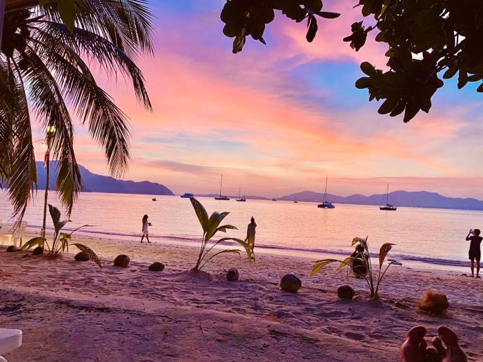 Sunset Beach Bungalow in East Phuket