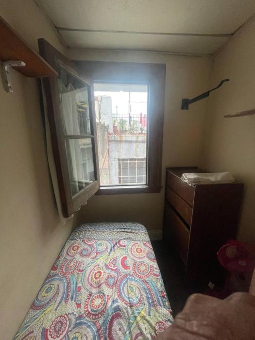 Petit Hostal In Central BA-U