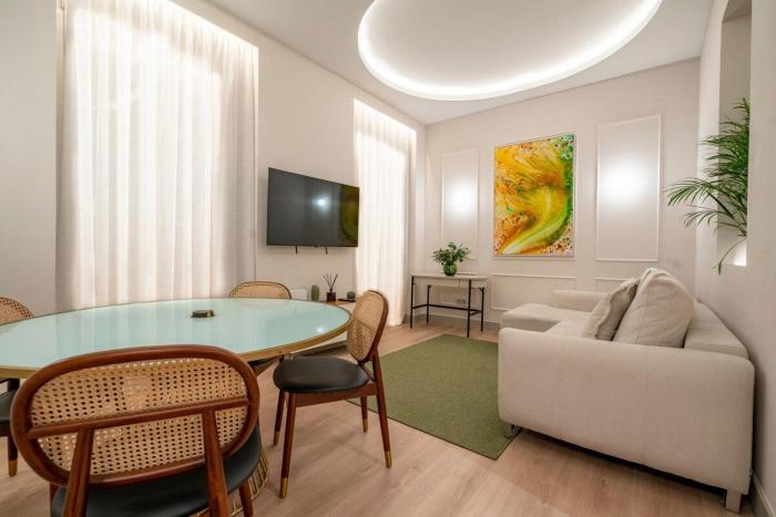 R14 –Deluxe Style Trendiest location in Malasaña