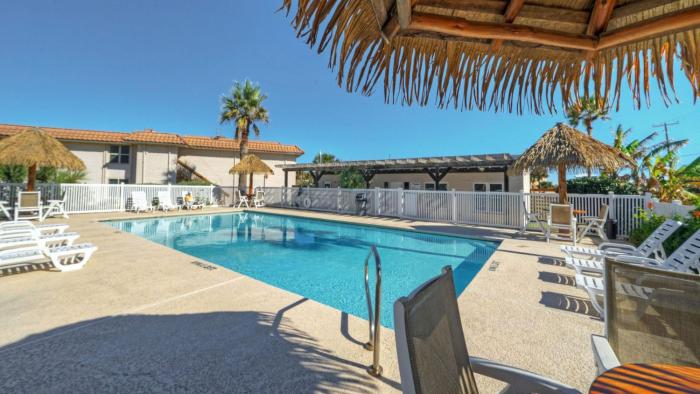 3 Sea Sands Units by AvantStay