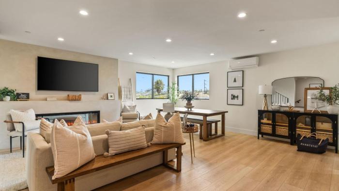 Point View Retreat by AvantStay