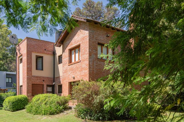 Amplia Casa Boutique en un Bosque cerca del Mar