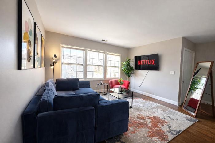 Downtown Birmingham Business 1BR Retreat with Wi-Fi and Free Parking Near UAB