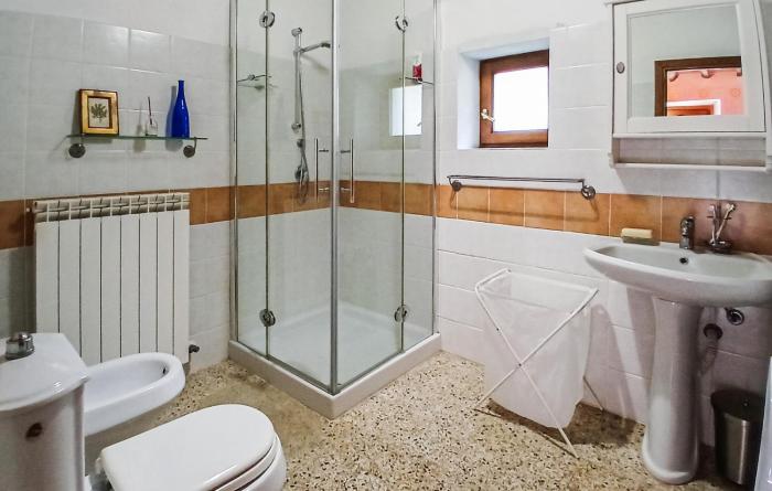 Gorgeous Home In Bagni Di Lucca