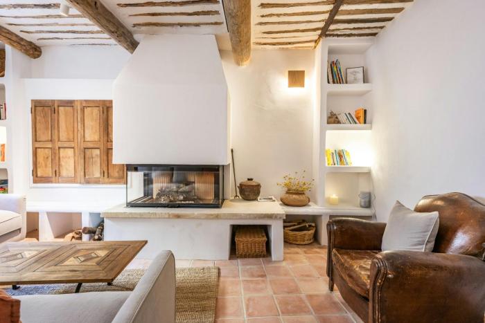Former Bakery At The Foot Of Mont Ventoux