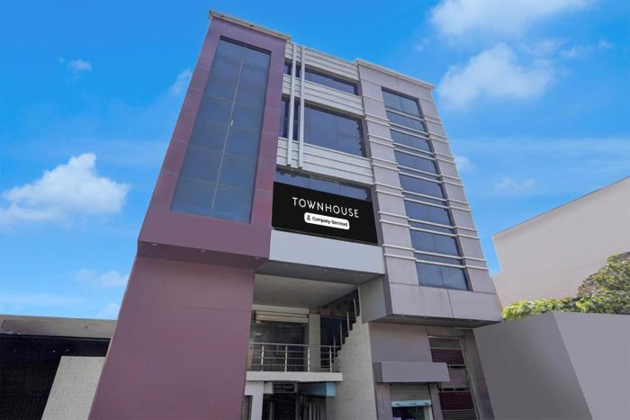 Super Townhouse Sitapur Railway Junction Formerly Aman Inn