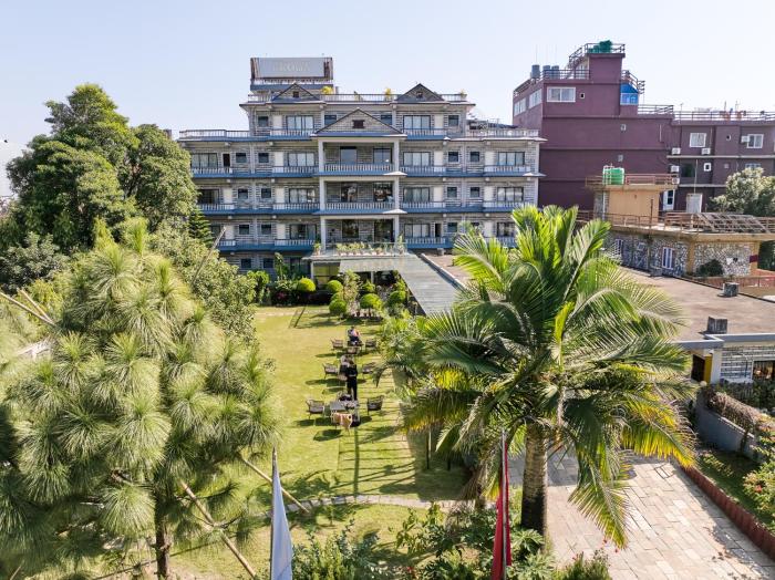 Hotel Crown Himalayas