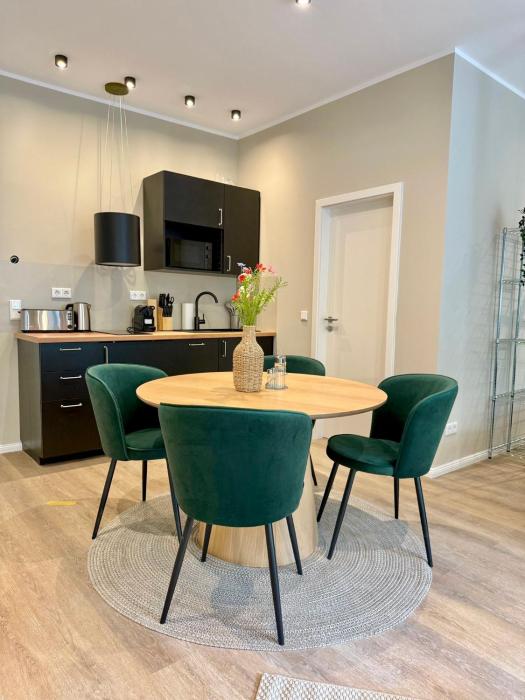 Design-Studio mit Balkon U39-2