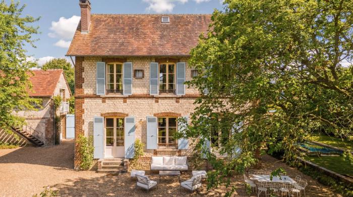 Riverside Villa with Pool in Normandy