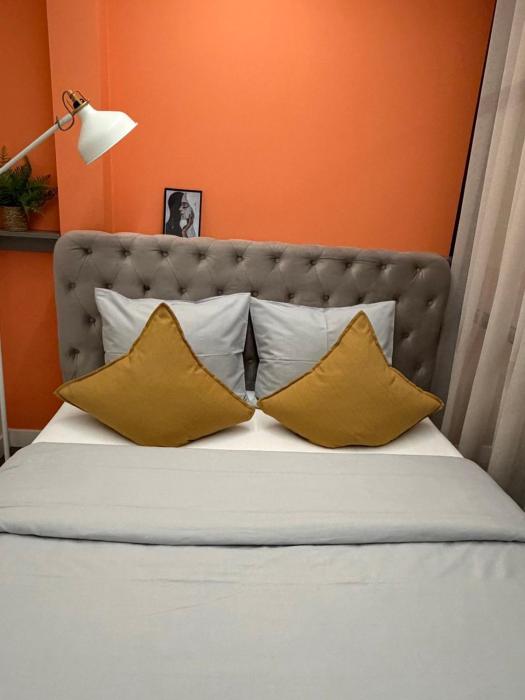 Colorful Apartments O