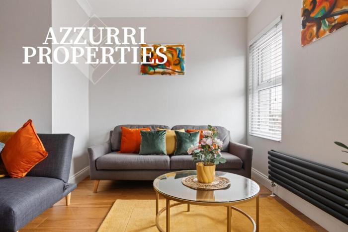 Modern 2B in Unbeatable Location in Shepards Bush