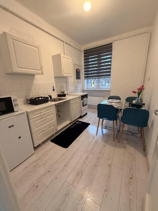 Downtown Apartman near City Center & Miskolc Plaza