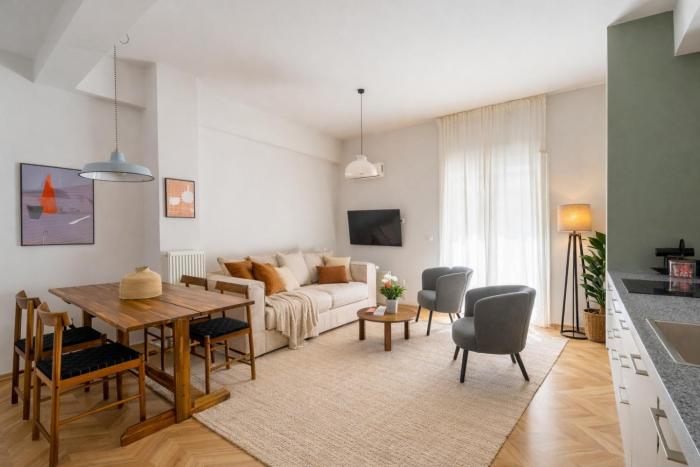 Acropolis Stylish Flat