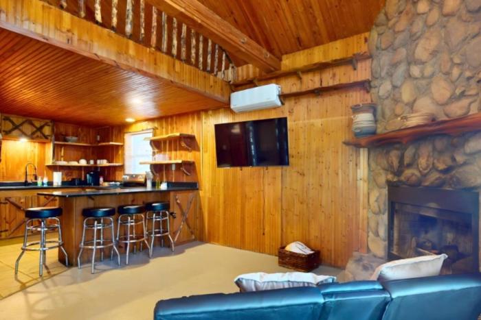 Turner Escape Cabin 2