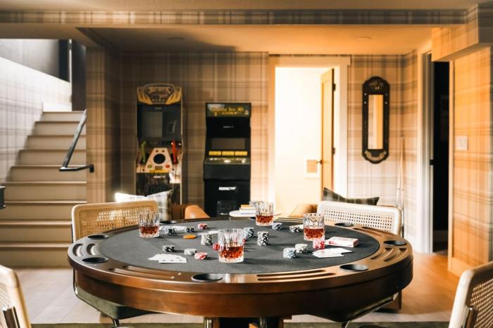 The Fairway House with Luxe Design, Sauna and Mini Putt