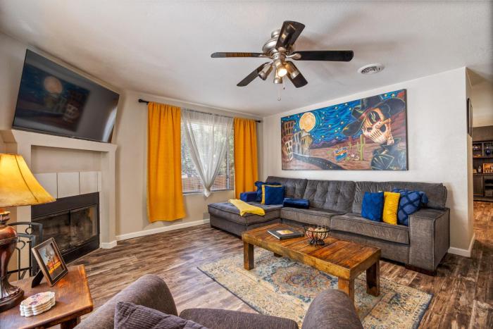 1 Mile to Lake Wooded Retreat with Deck!