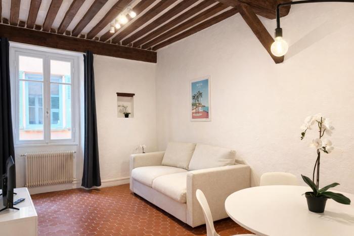 Charme du Vieux-Nice - cocon lumineux à 100 m de la mer