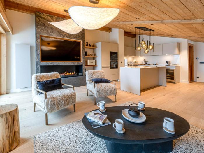 Duplex de standing avec piscine à Val-dIsère - FR-1-694-431