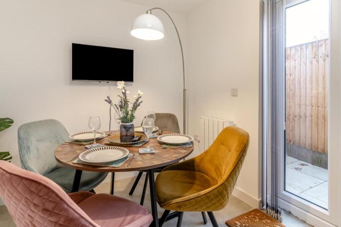 3 Bed in Newport oc-p34125