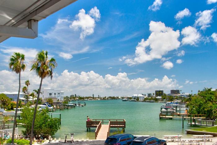 26-N - Sunset Cove