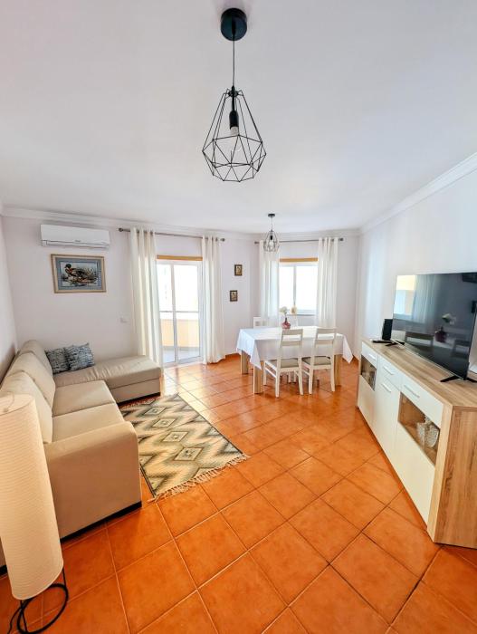 Davids Apartment - Sunny Beachside Escape