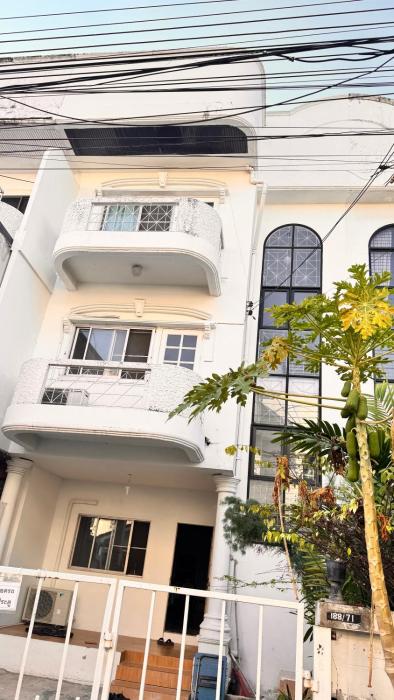 Bangkok villa with 3 bedrooms