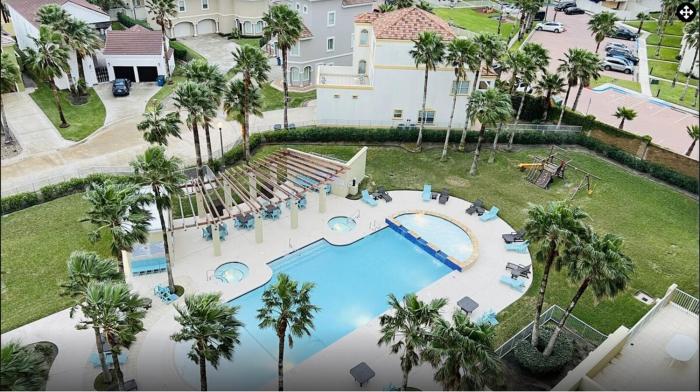 Las Villas Resort living 111 E Hacienda 804