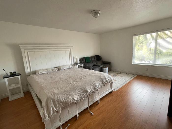 LA Lux Suite with Private Bathroom