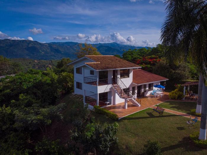 FINCA San Juan CONDOMINIO PUERTO RICO ANAPOIMA CUNDINAMARCA