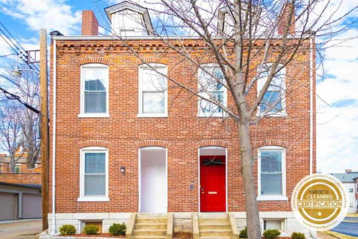6BR Soulard Family Home with Game Room ABODEbucks