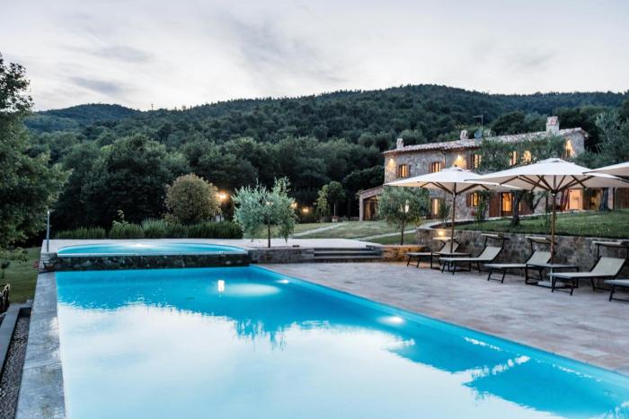 Villa With Panoramic Pool Amongst Olive Groves